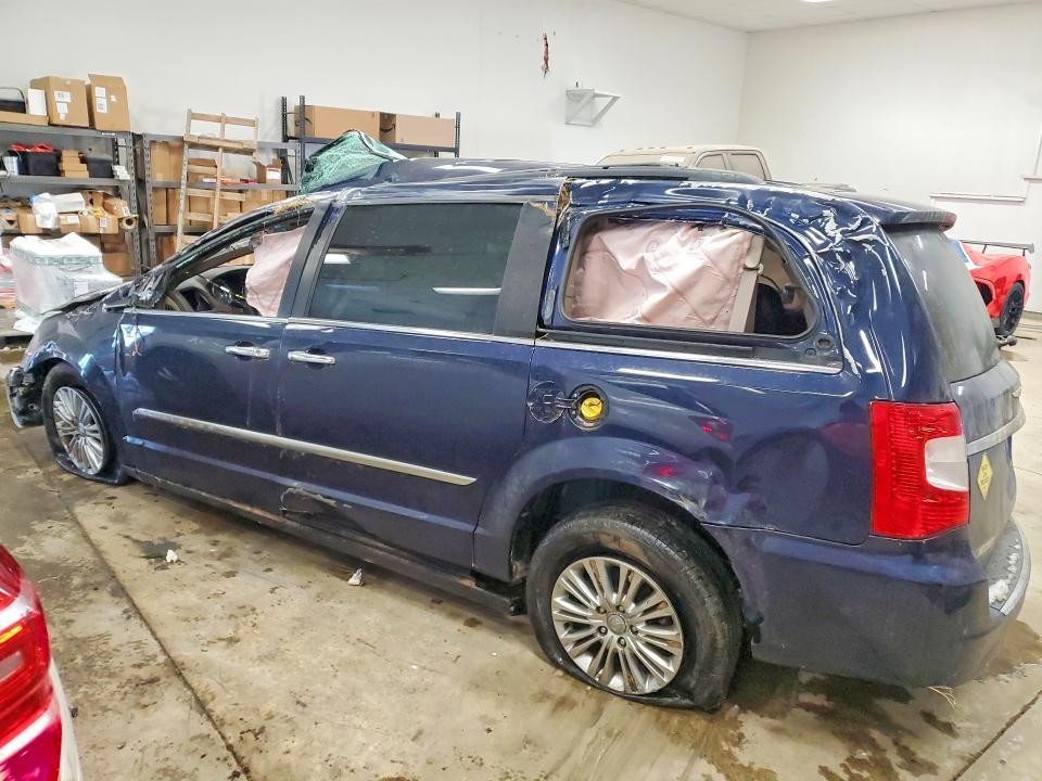 2015 Chrysler Town & Country Touring l