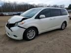 2016 Toyota Sienna xle 8-passenger