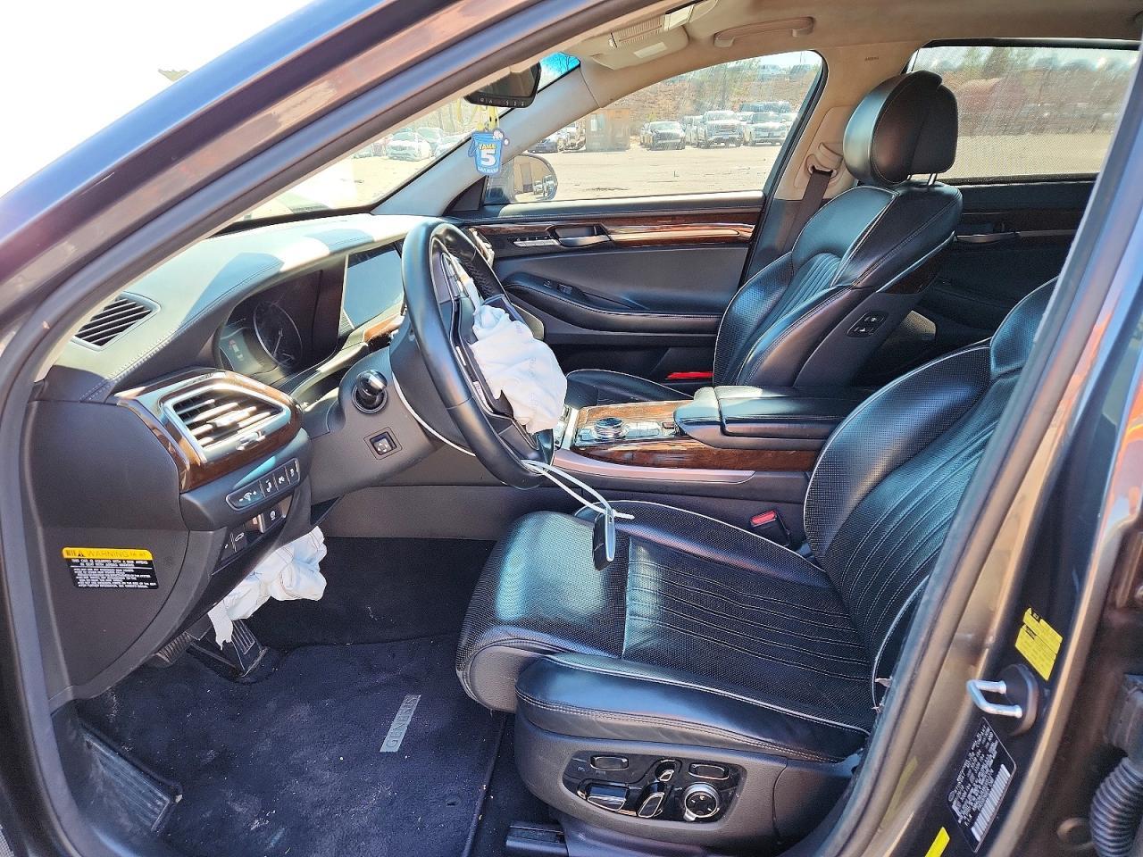 2019 Genesis G90 Premium