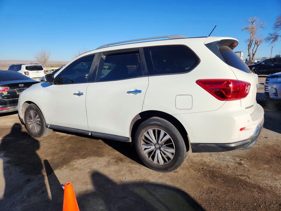 2017 Nissan Pathfinder s
