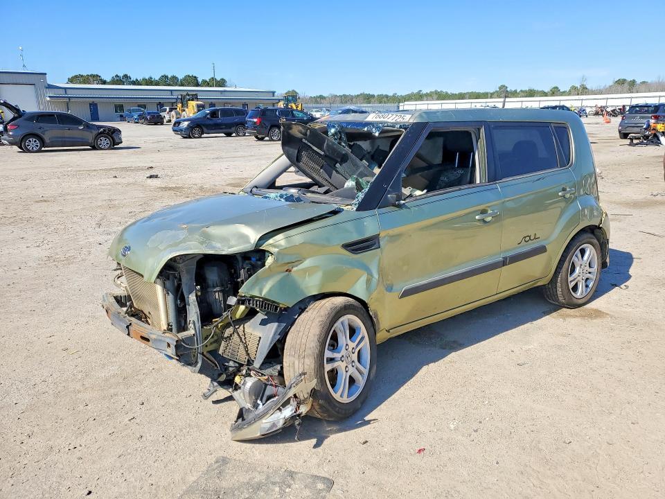 2011 KIA Soul +
