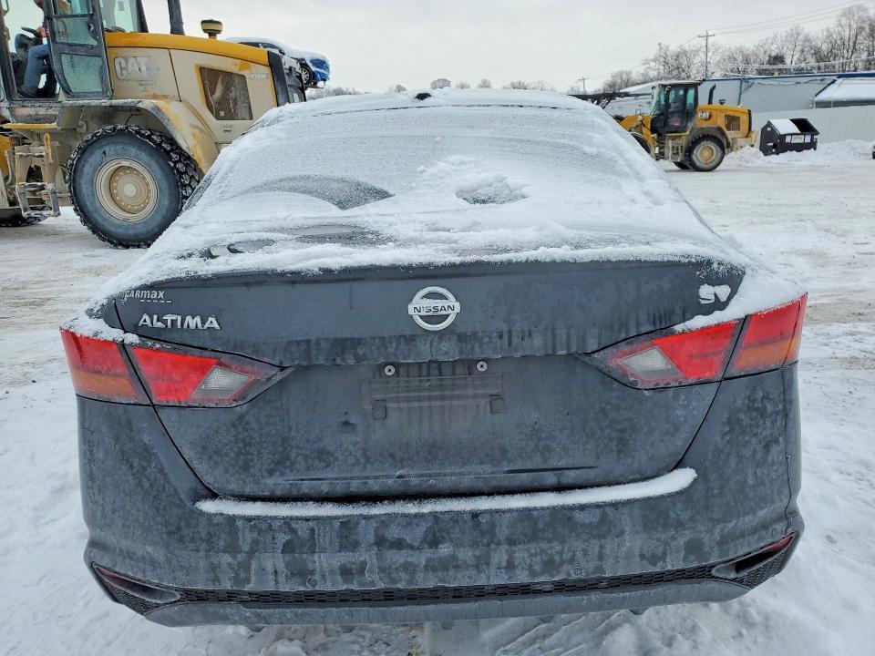 2022 Nissan Altima sv