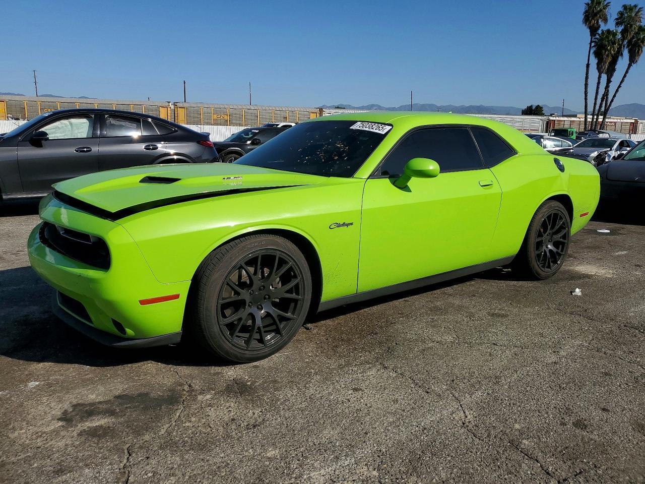 2015 Dodge Challenger sxt Plus