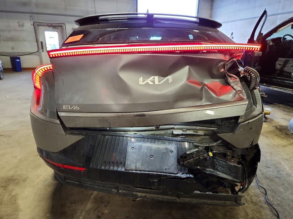 2022 KIA EV6 Light