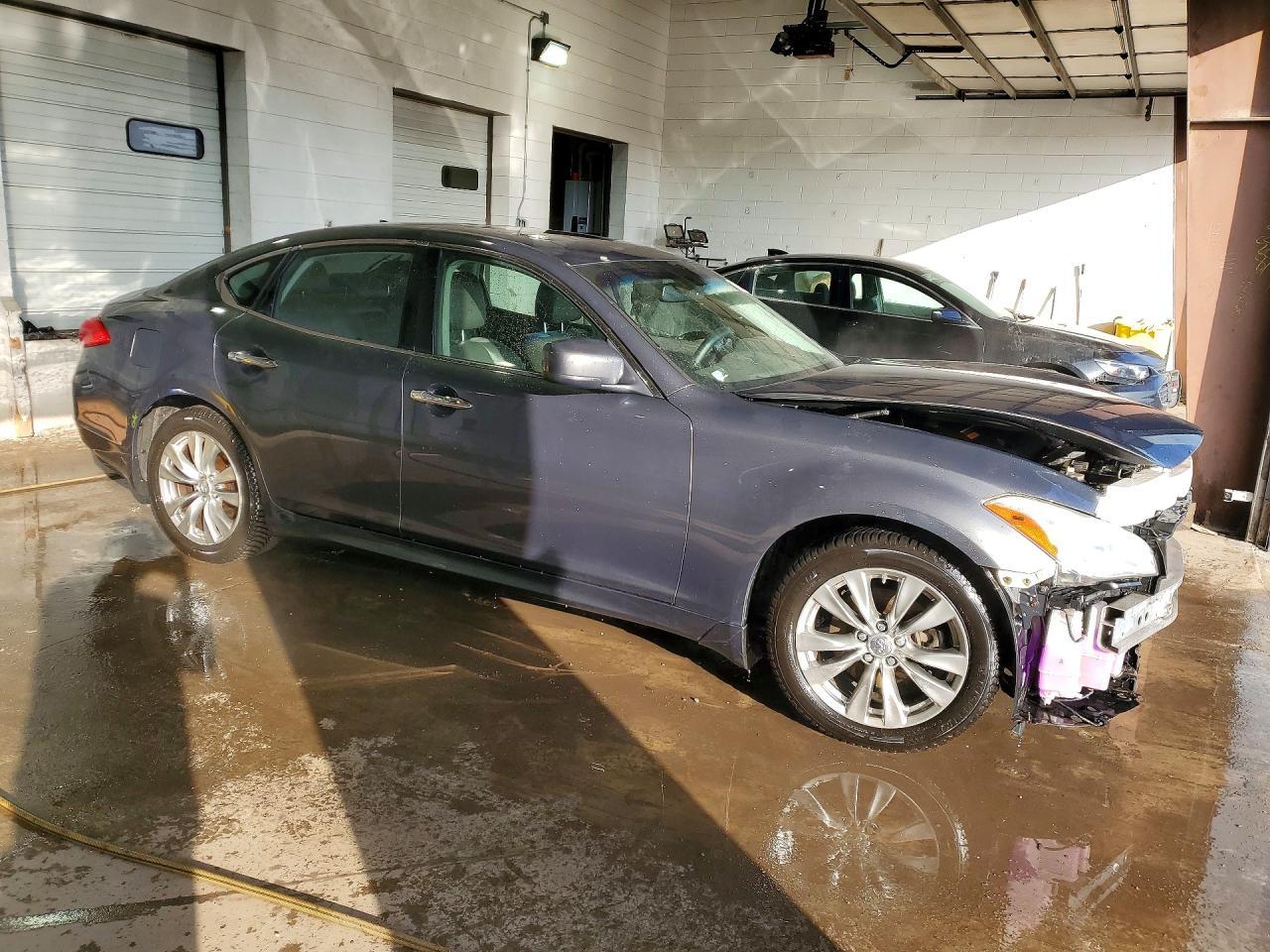 2012 Infiniti M37