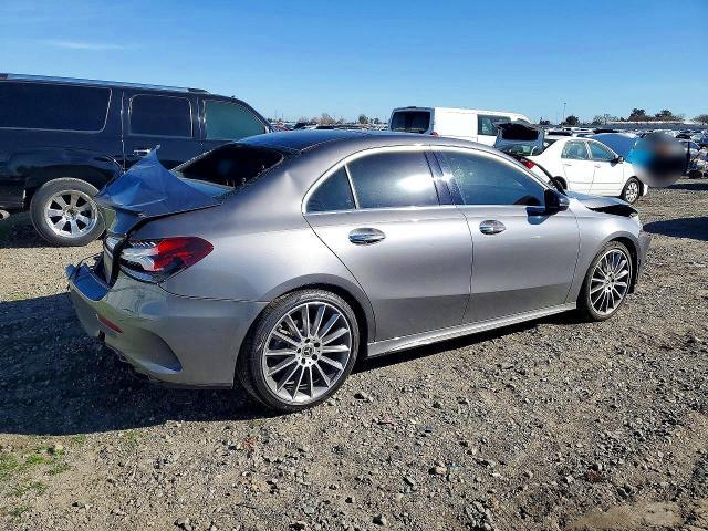 2021 Mercedes-Benz A 220