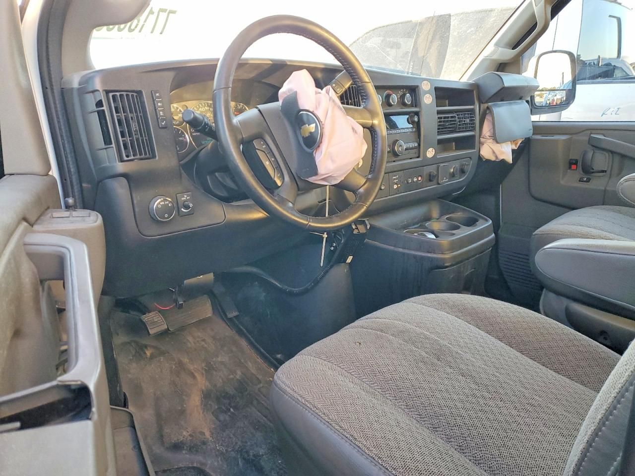 2022 Chevrolet Express Utility / Service Truck