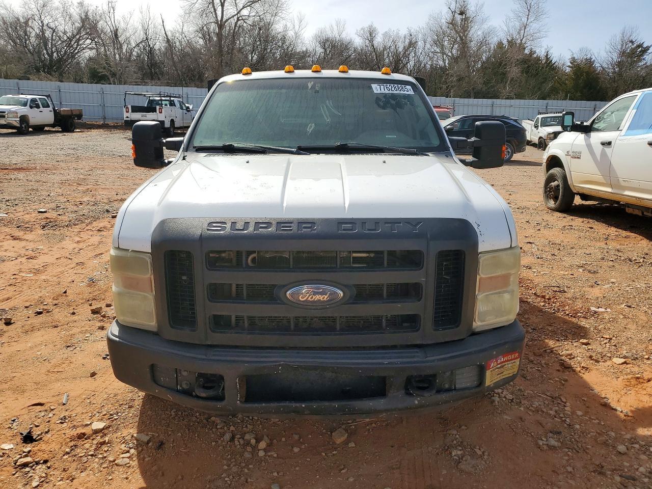 2008 Ford F350 Super Duty Flatbed Truck