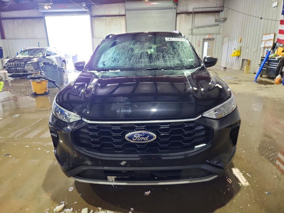 2025 Ford Escape st Line