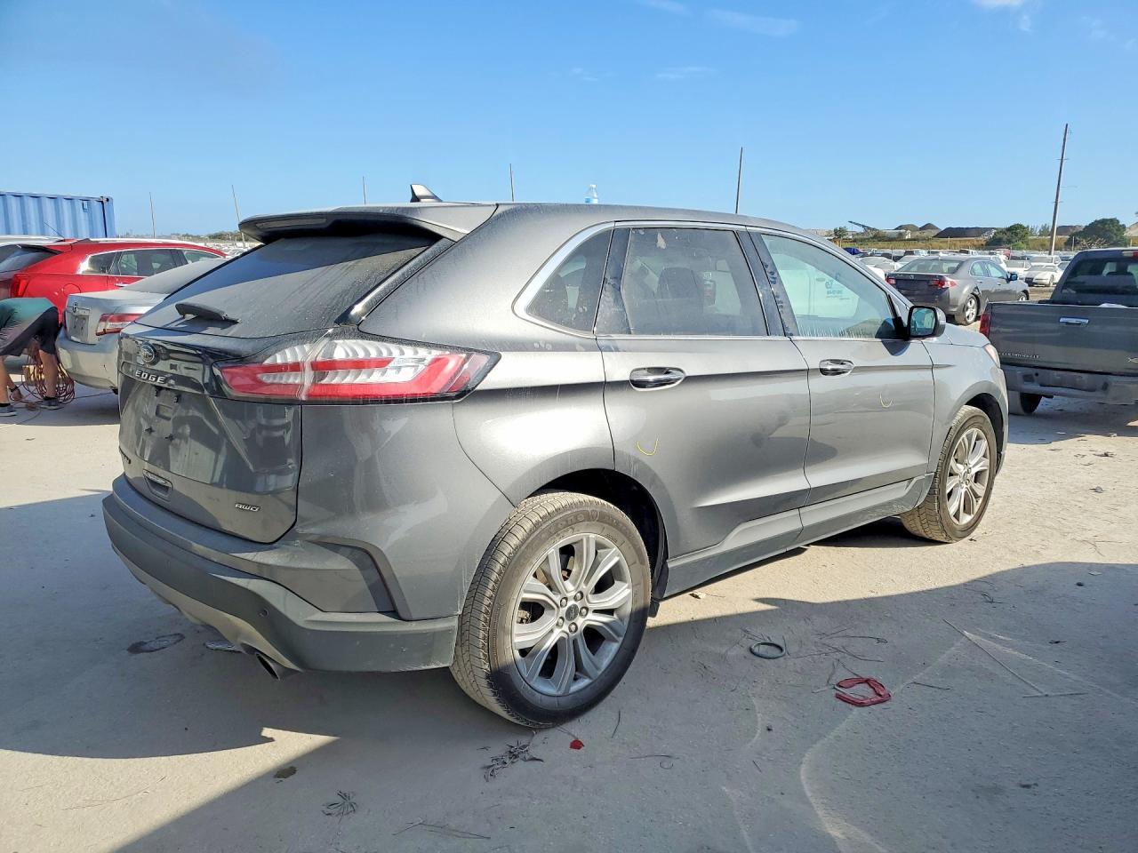 2023 Ford Edge Titanium