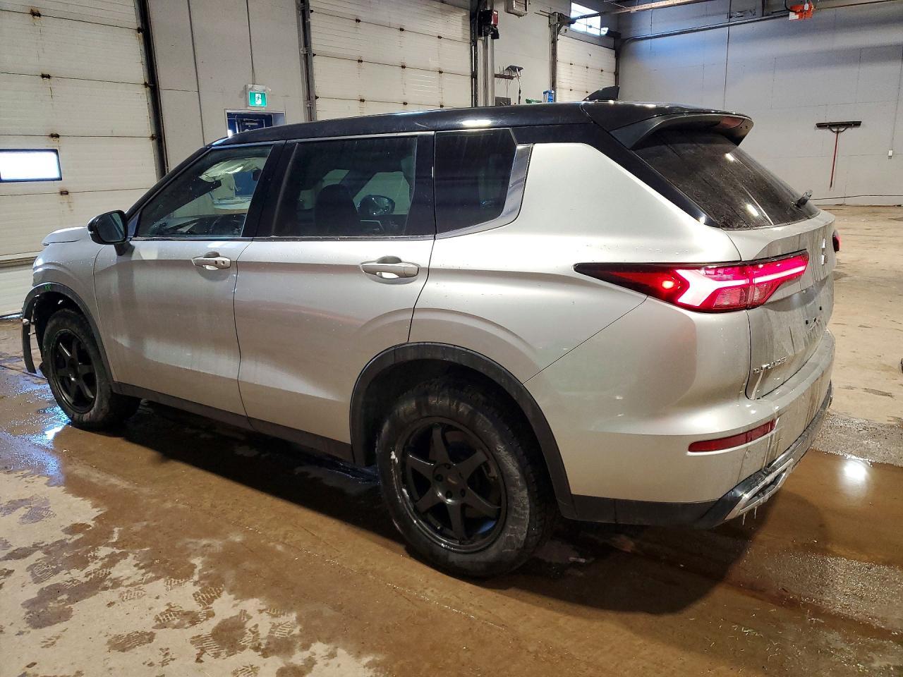 2023 Mitsubishi Outlander se