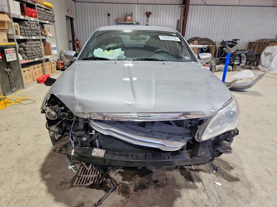 2013 Chrysler 2013 Chry 200