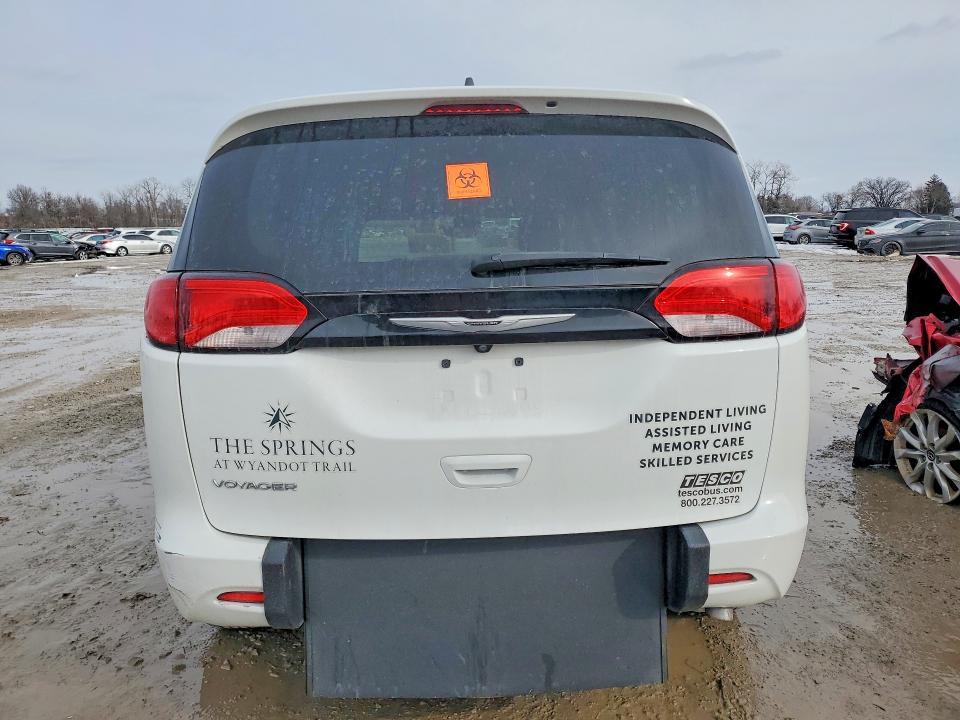 2023 Chrysler Voyager lx