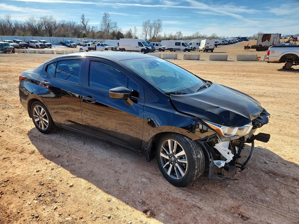 2021 Nissan Versa sv