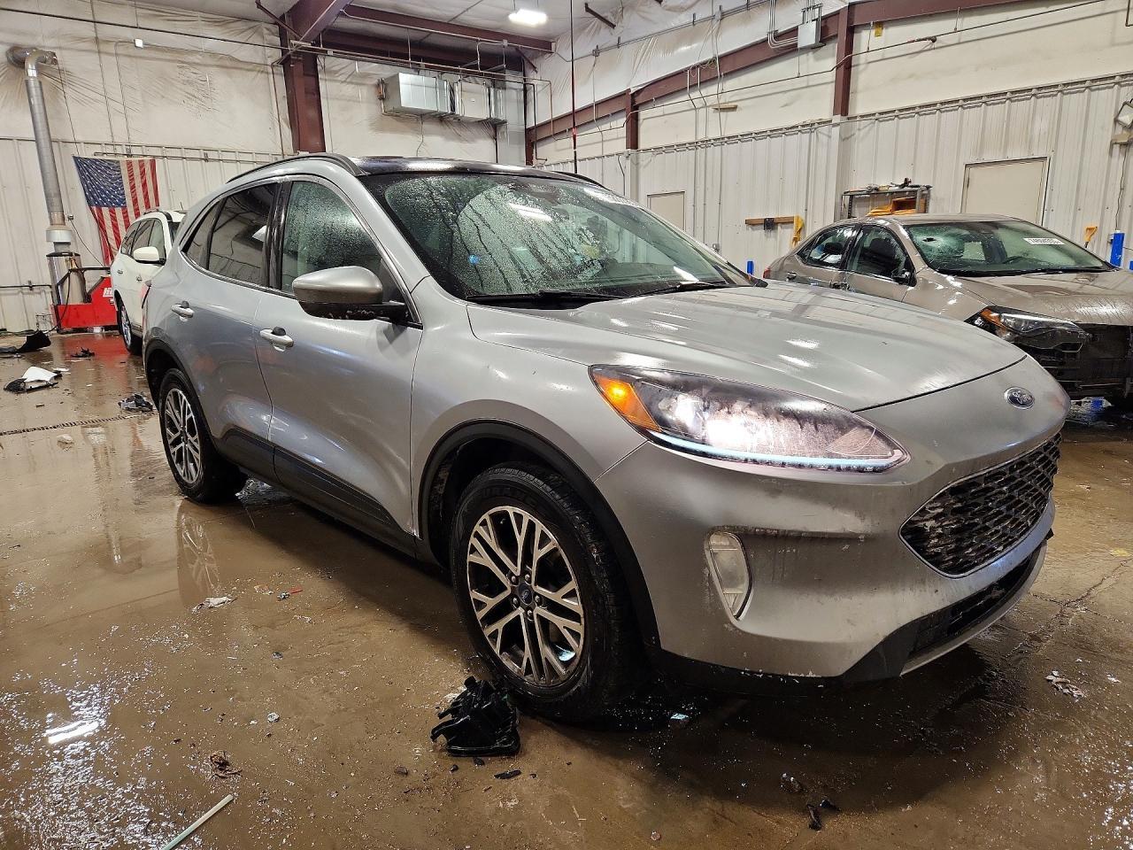 2021 Ford Escape sel