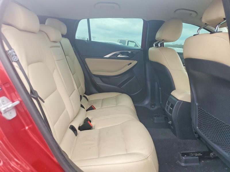 2018 Infiniti Qx30 Base