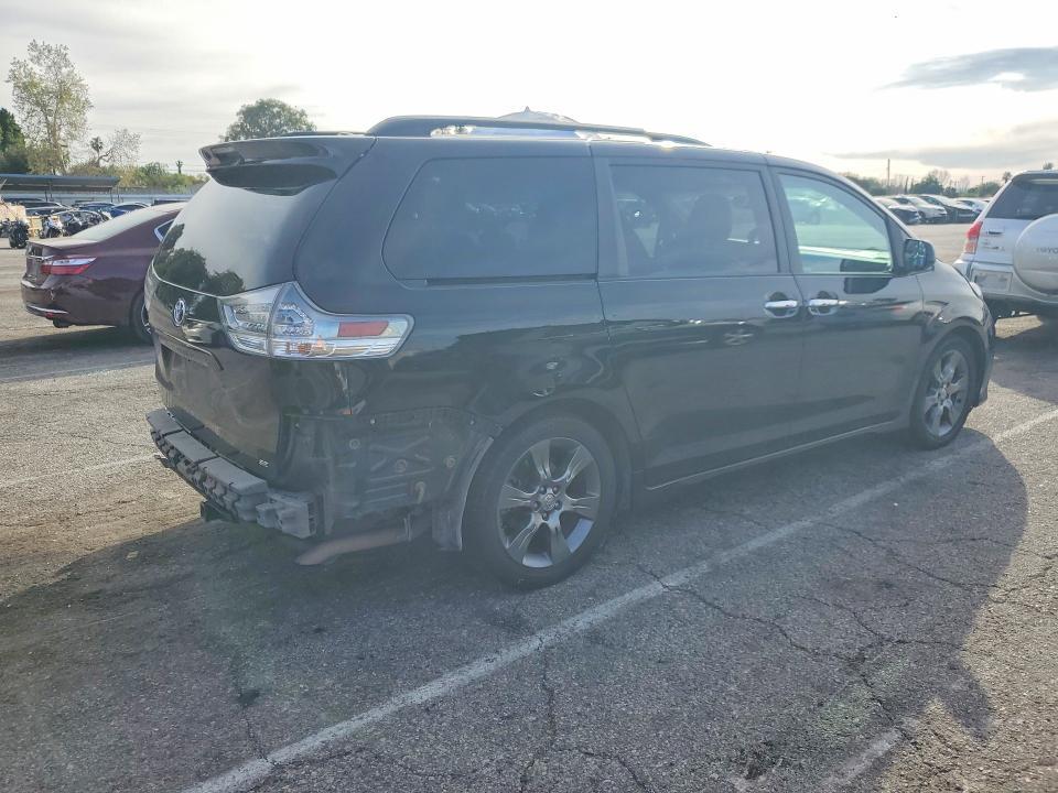 2016 Toyota Sienna se 8-passenger