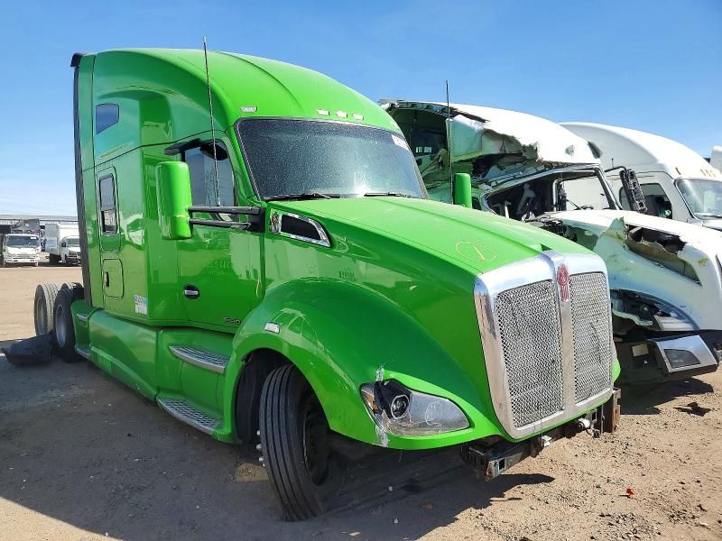 2018 Kenworth T680 Semi Truck