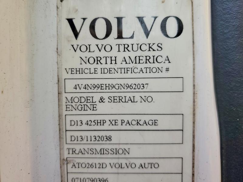 2016 Volv O VNL Semi Truck