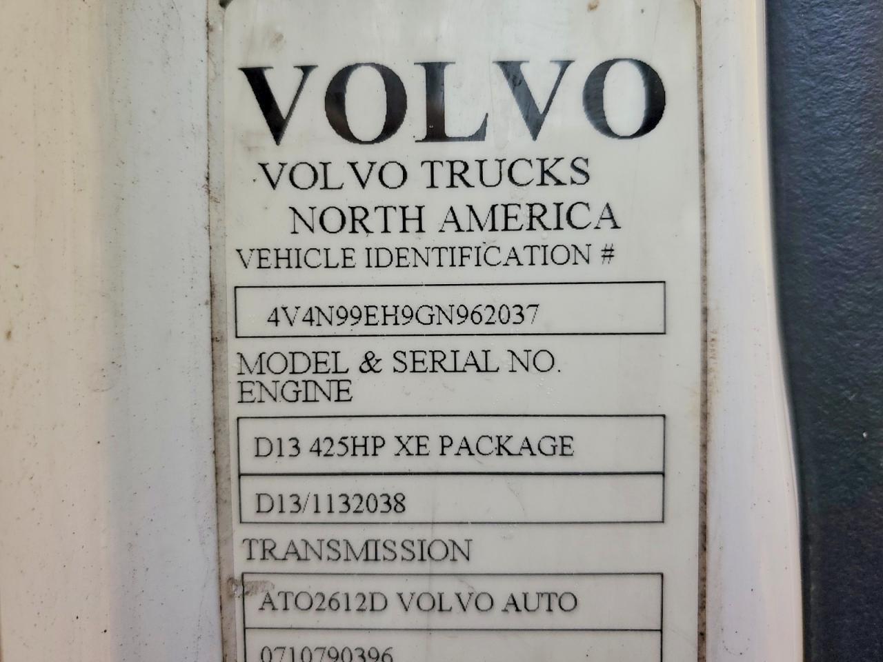 2016 Volv O VNL Semi Truck