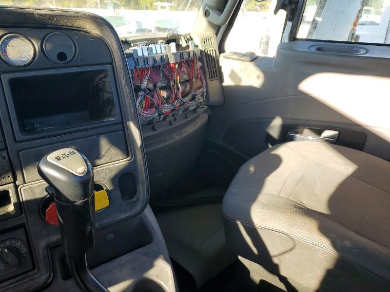 2015 International Prostar Semi Truck