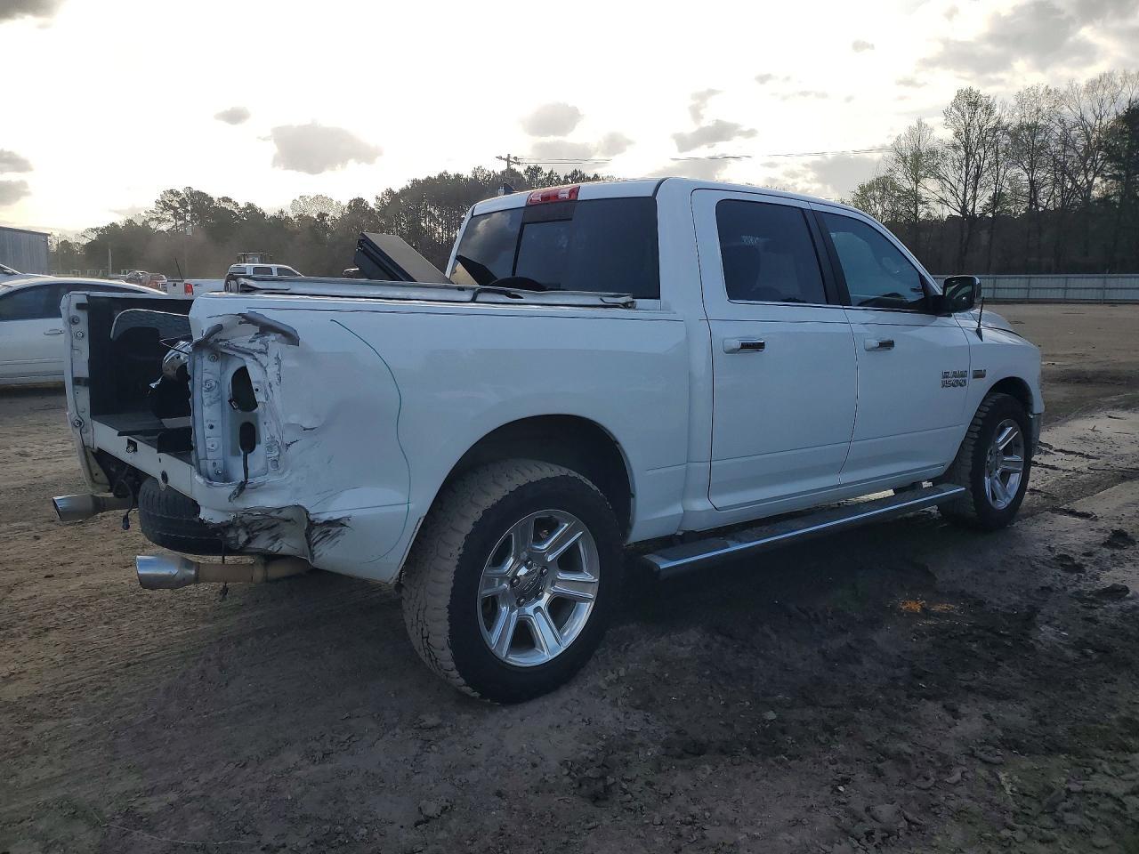 2017 Dodge RAM 1500 SLT