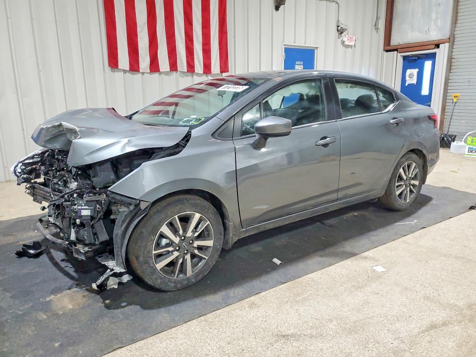 2025 Nissan Versa sv