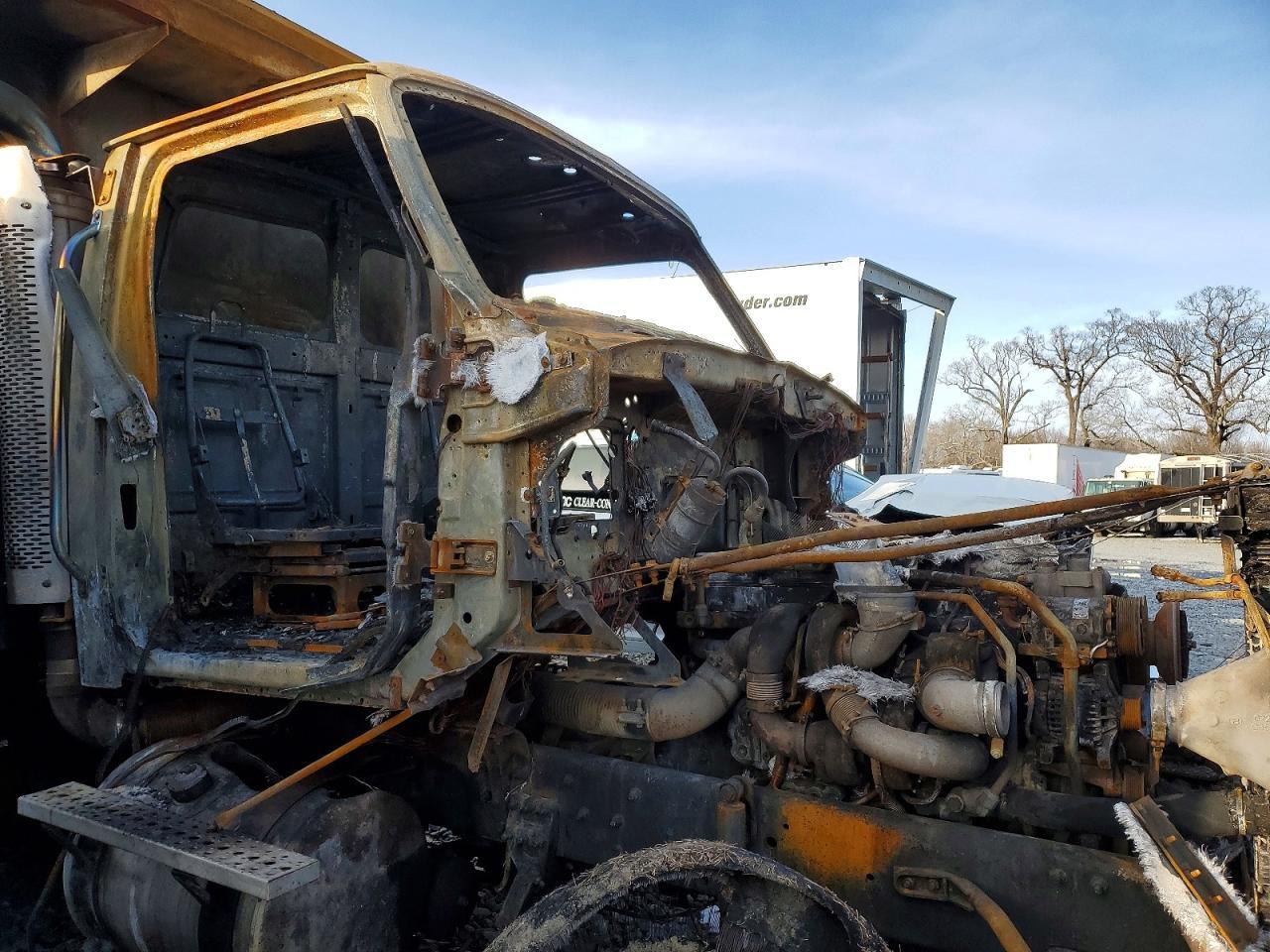 2006 Sterling L9500 Dump Truck