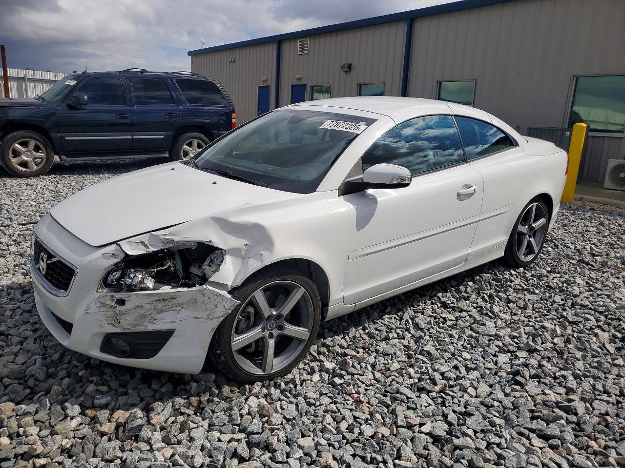 2011 Volvo C70 T5
