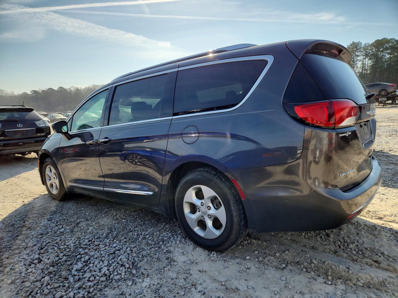 2017 Chrysler Pacifica Touring l Plus