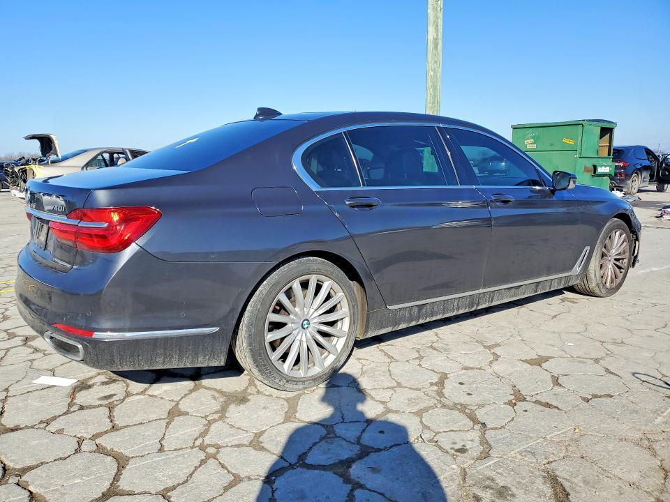 2016 BMW 740 i