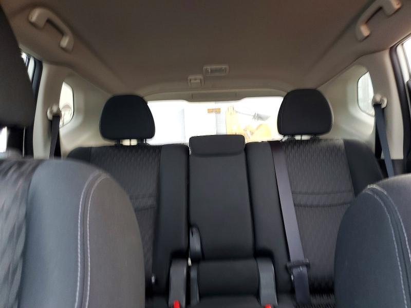 2017 Nissan Rogue sv