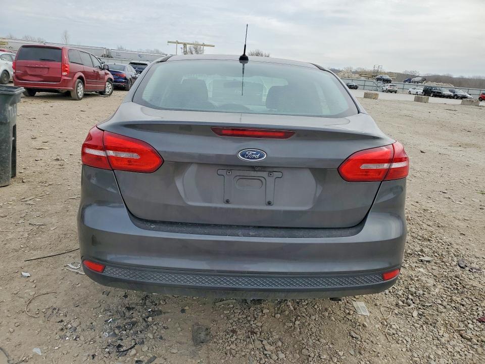 2016 Ford Focus s
