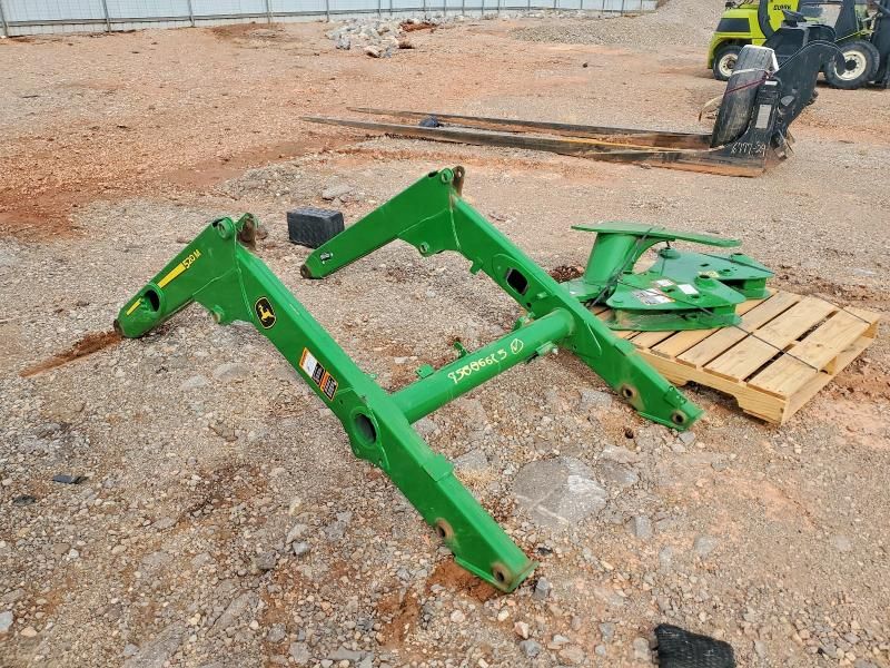 2021 John Deere 520M Loader