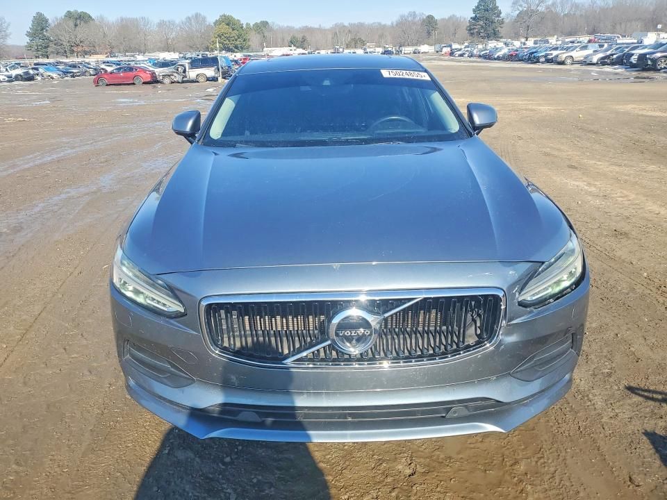2018 Volvo S90 T5 Momentum
