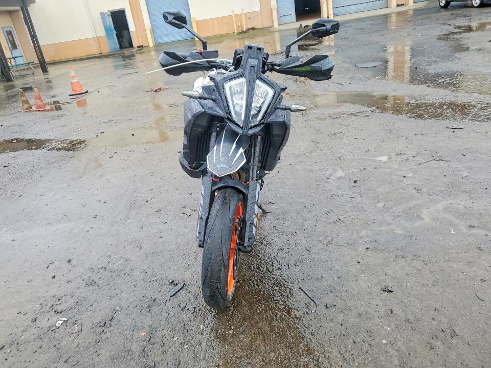 2024 KTM 890 Adventure