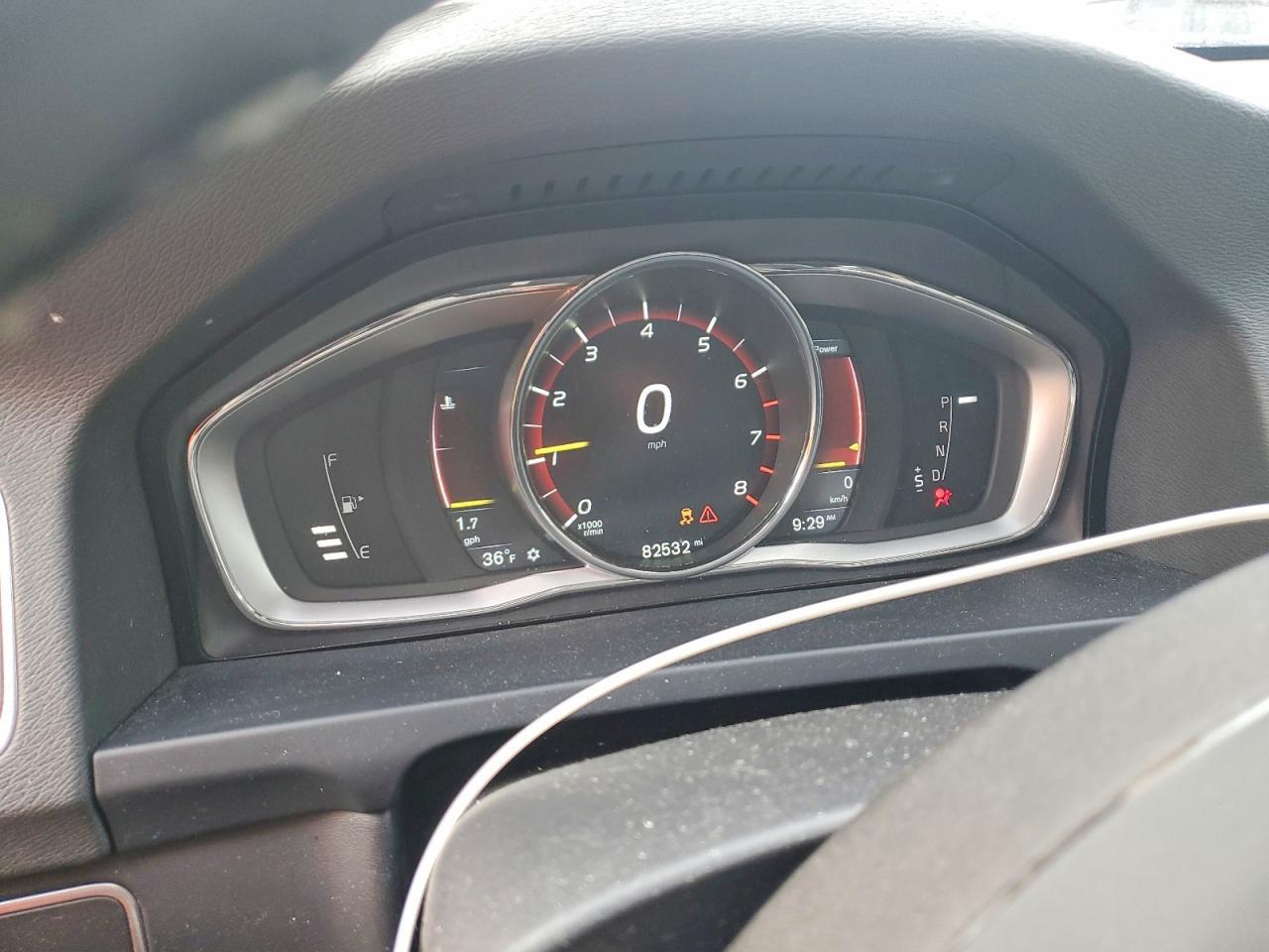 2016 Volvo V60 Cross Country Premier