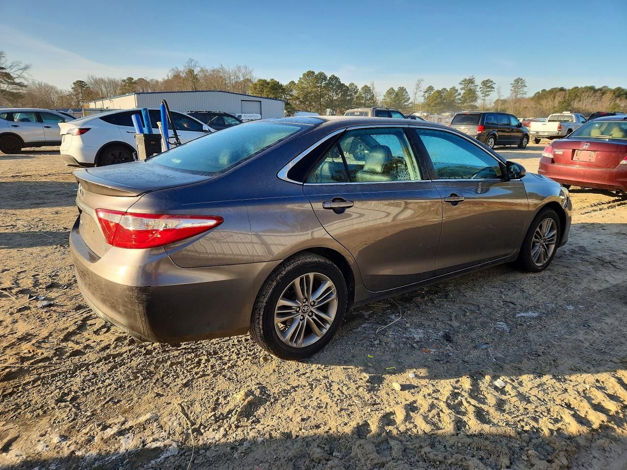2016 Toyota Camry le