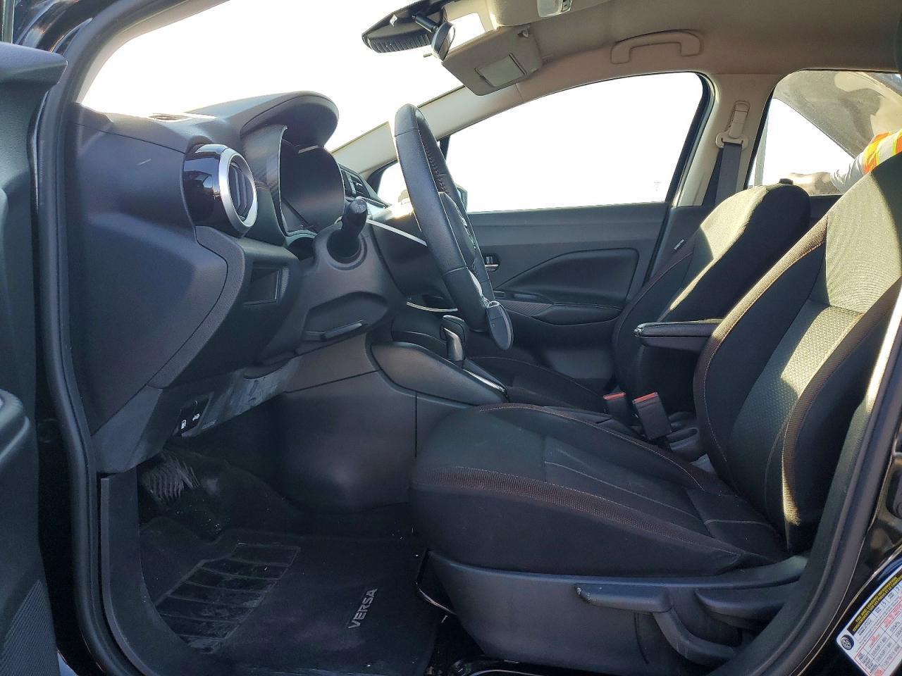 2020 Nissan Versa sr