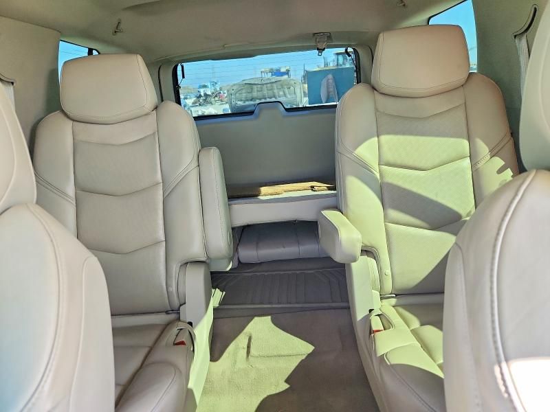 2016 Cadillac Escalade Luxury