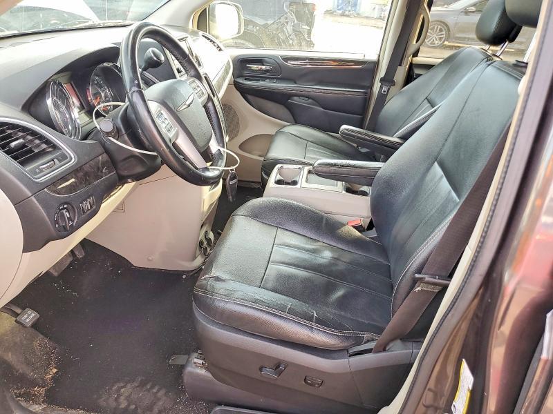2016 Chrysler Town & Country Touring