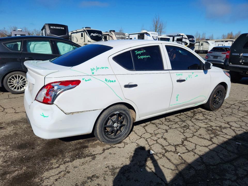 2017 Nissan Versa 1.6 s Plus