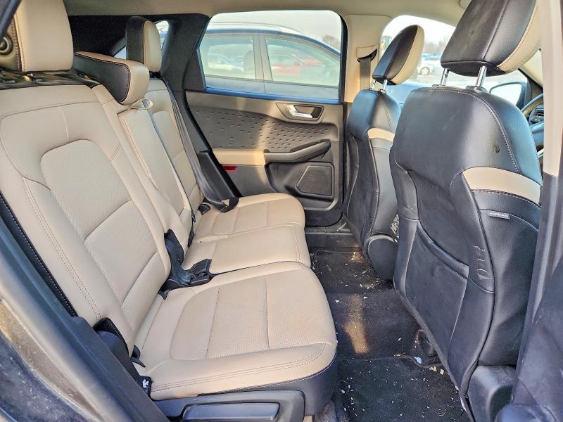 2020 Ford Escape sel