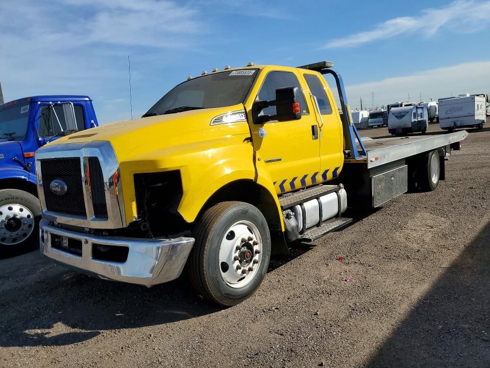 2018 Ford F650 Super Duty Rollback Truck