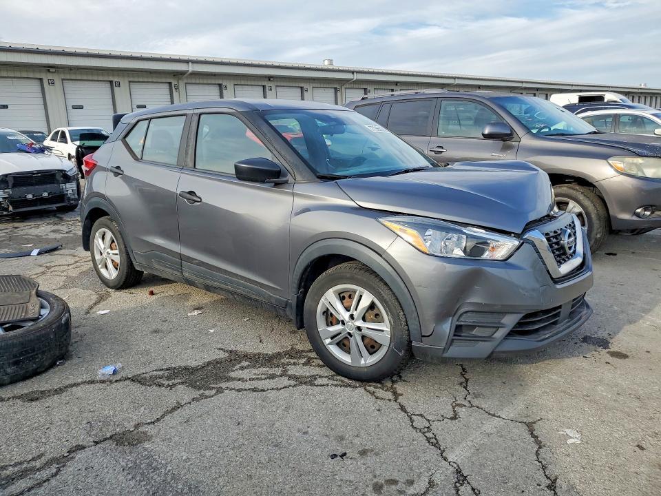 2020 Nissan Kicks s