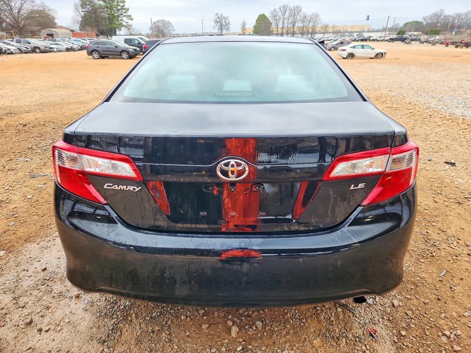 2014 Toyota Camry le