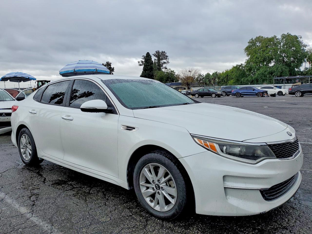 2016 KIA Optima lx