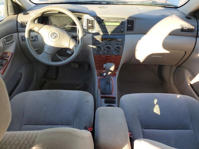 2005 Toyota Corolla le