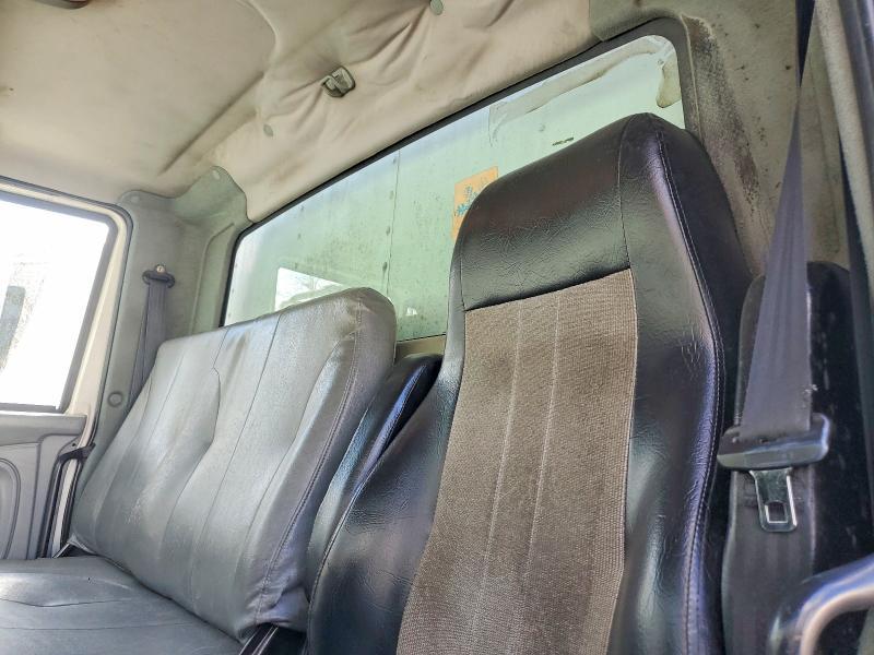 2005 International 4300 BOX Truck