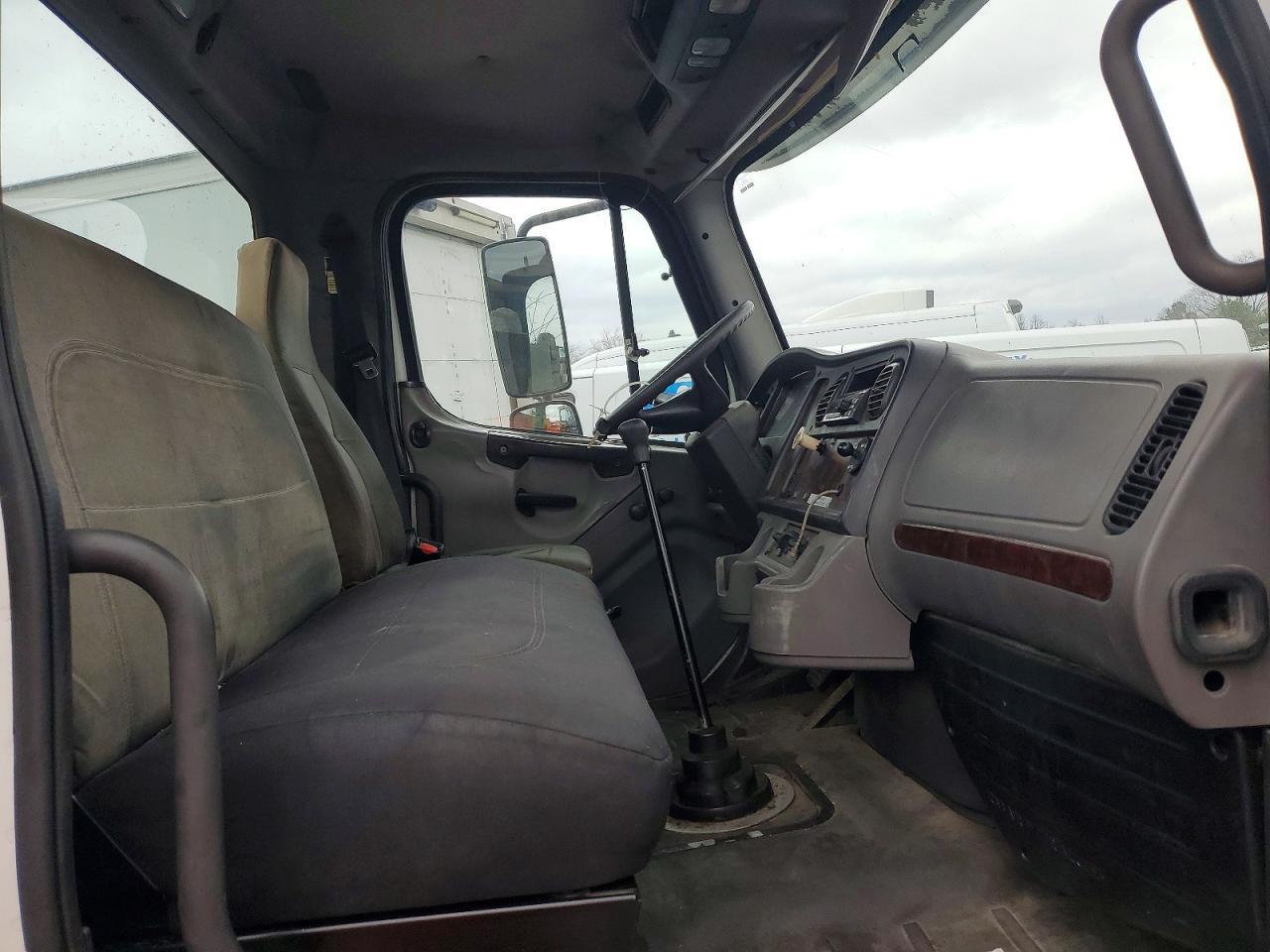 2005 Freightliner M2 106 Medium Duty